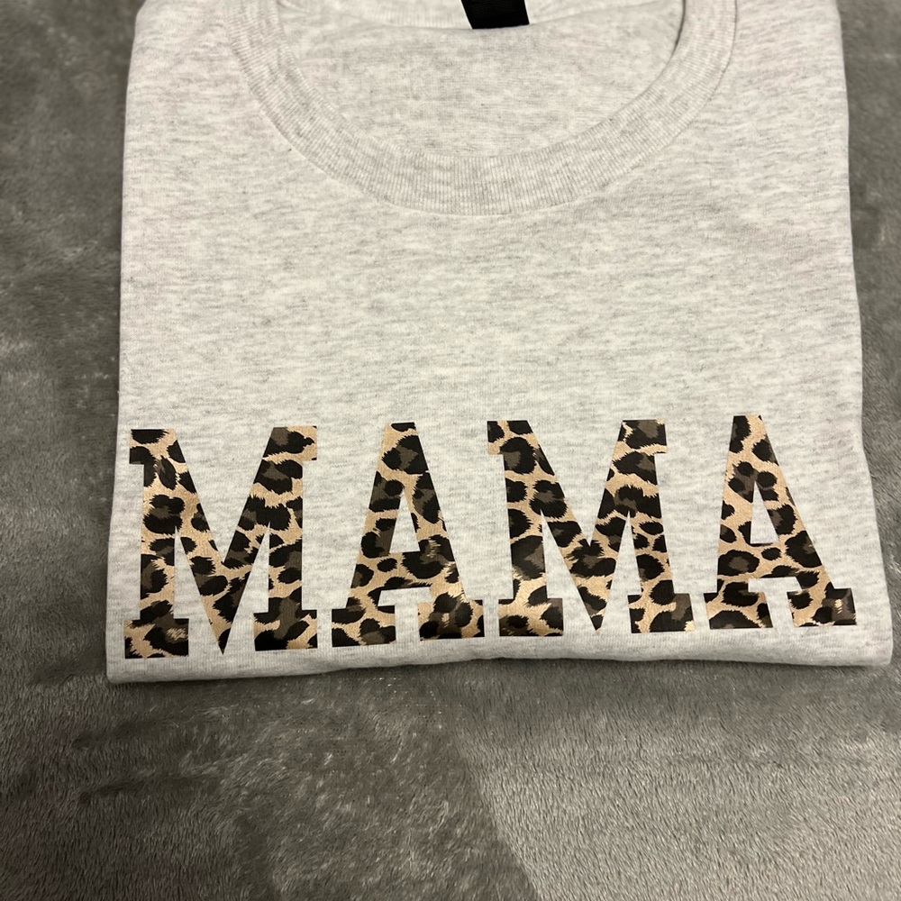 Gildan Gray Tee with Leopard Print 'MAMA'